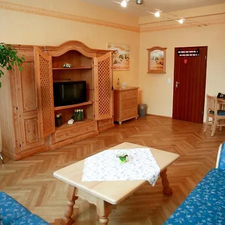 Brauereigasthof Goldener Lowe Otel